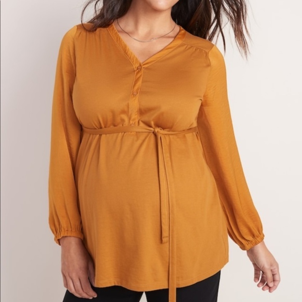 New Maternity Satin-Trim Tie-Waist Henley Top​
